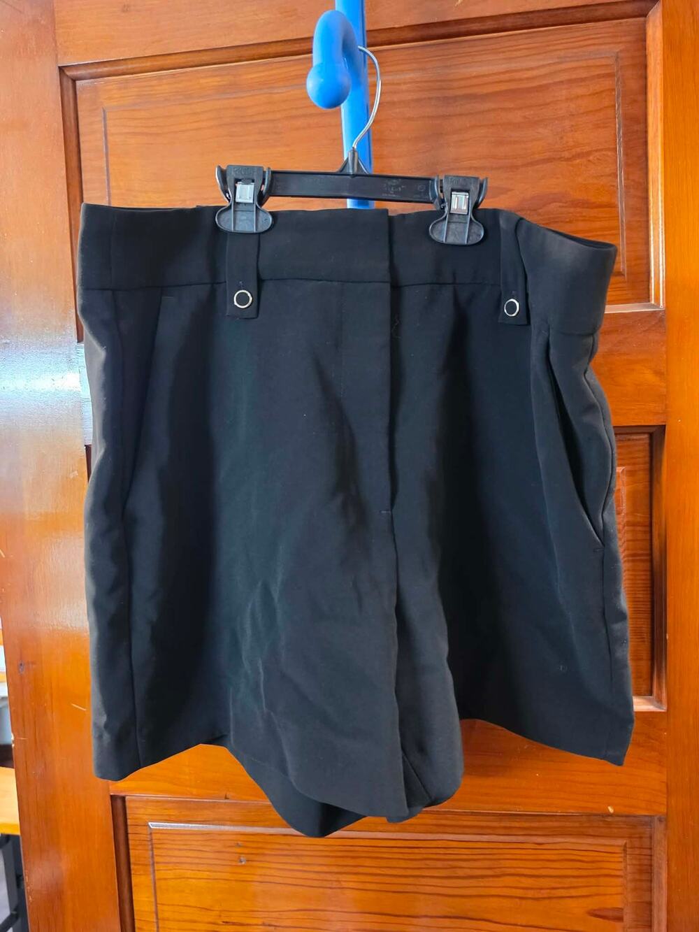 H&M Women’s Size 14 Black Tailored Bermuda Trouser Shorts High Rise Dressy